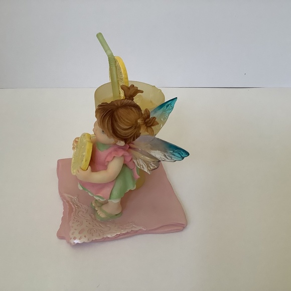 My little kitchen fairies making lemonade figurine 400-4992 - Picture 3 of 6
